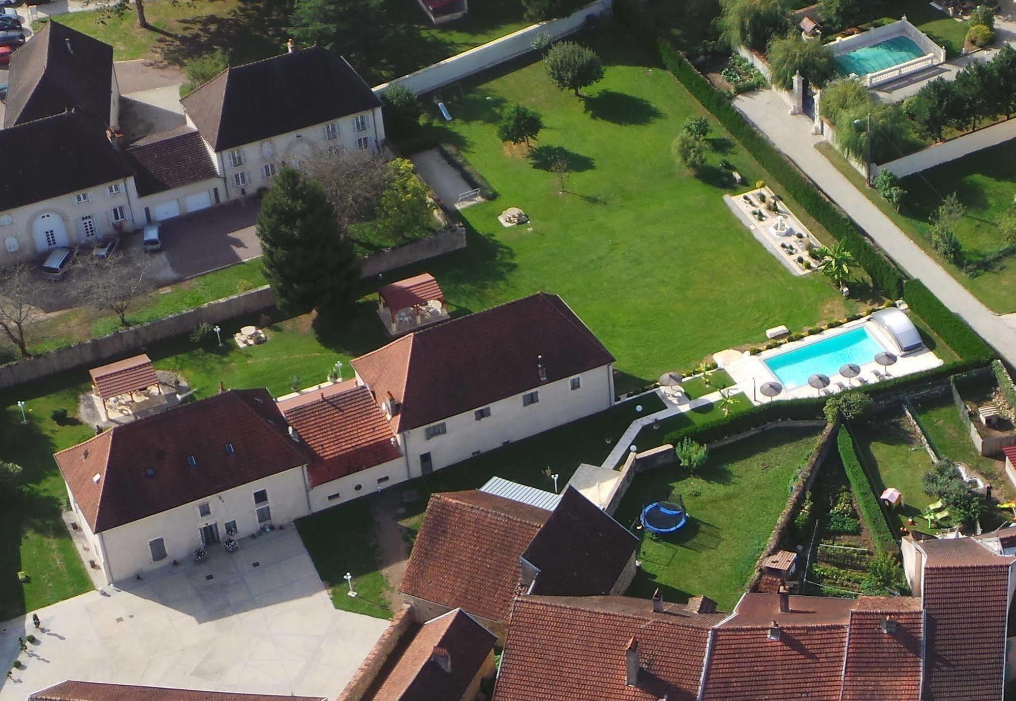 Le Domaine Des Papillons Ξενοδοχείο Beaujeu-Saint-Vallier-et-Pierrejux Εξωτερικό φωτογραφία