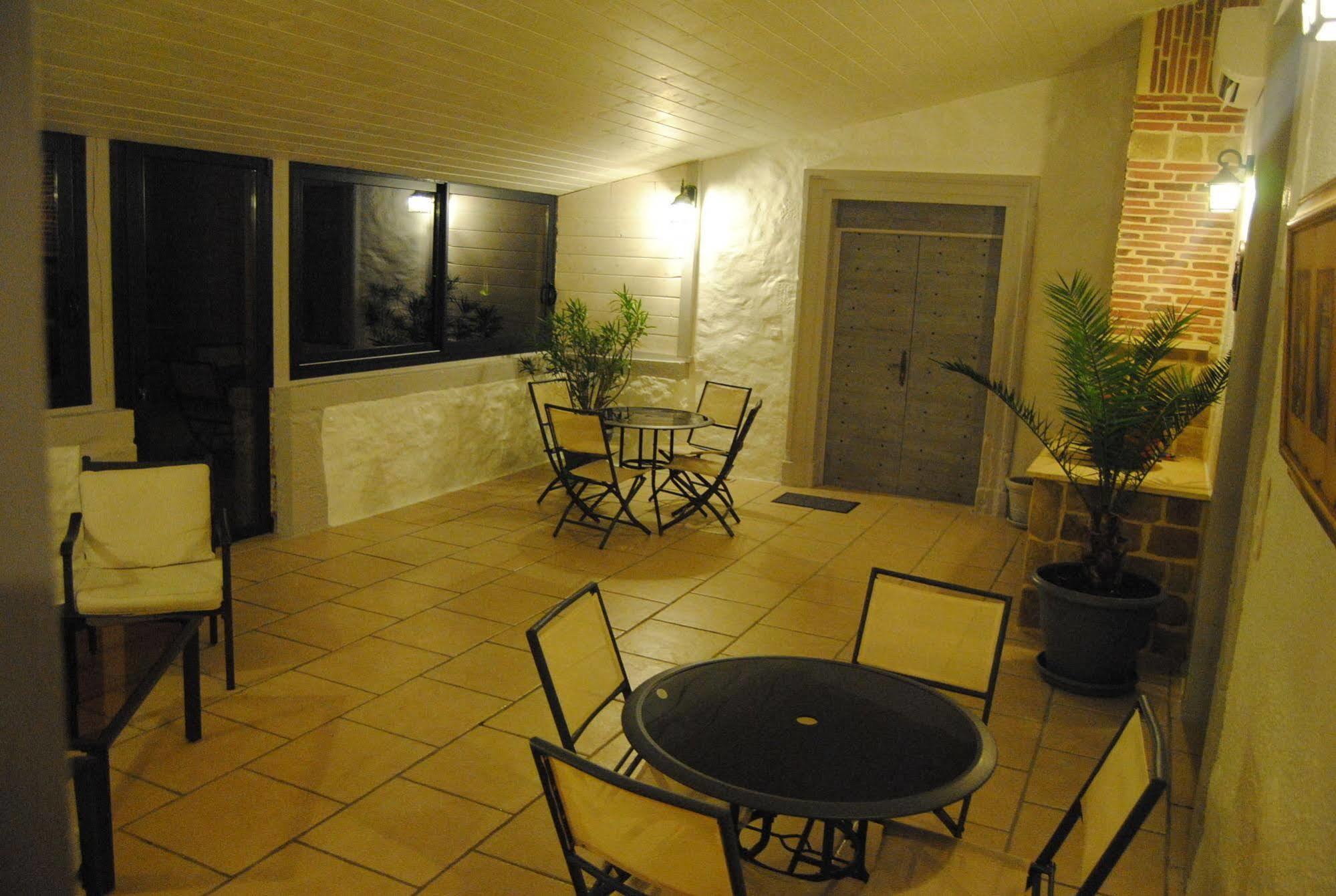Le Domaine Des Papillons Ξενοδοχείο Beaujeu-Saint-Vallier-et-Pierrejux Εξωτερικό φωτογραφία